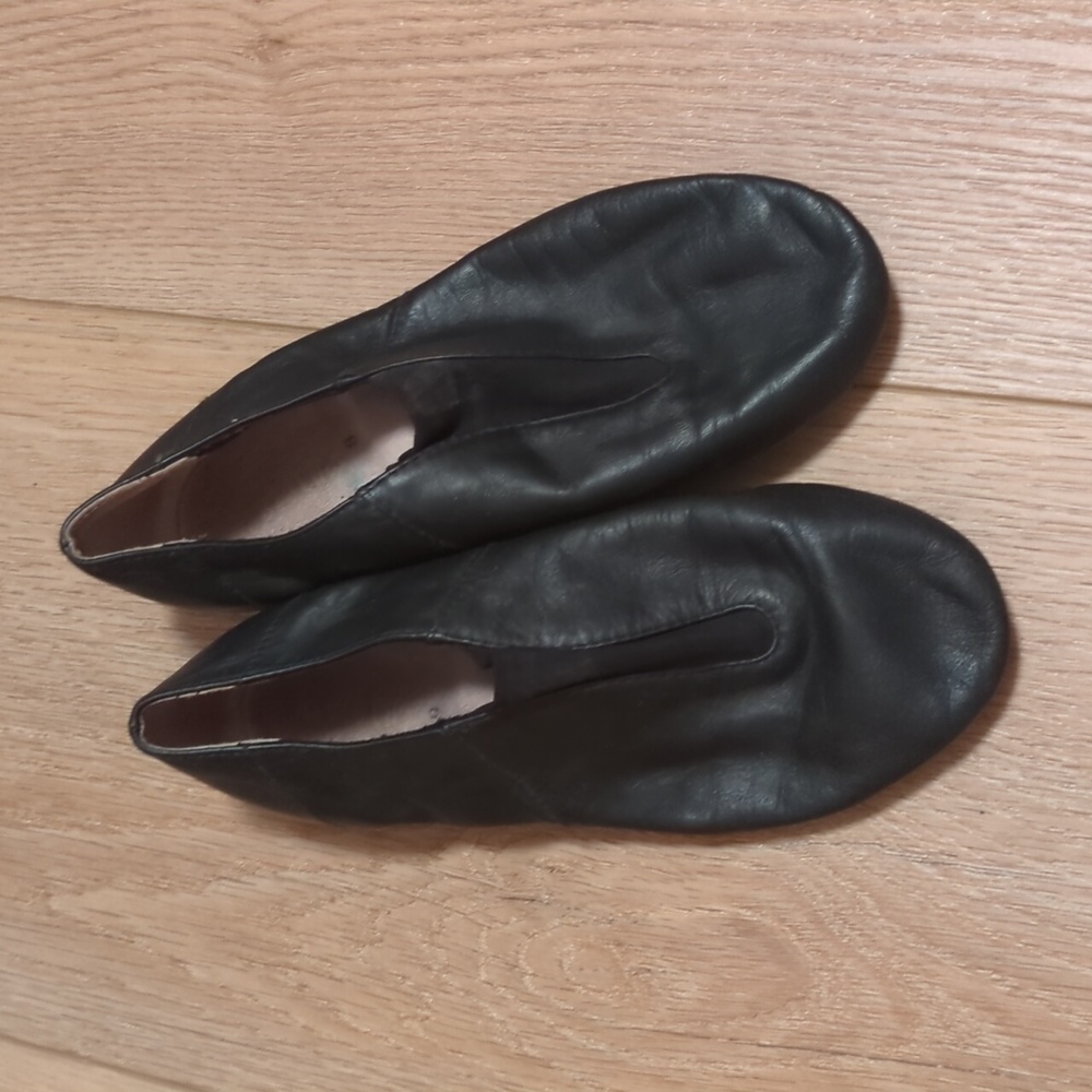 Bloch leather dance shoes Girls size 6